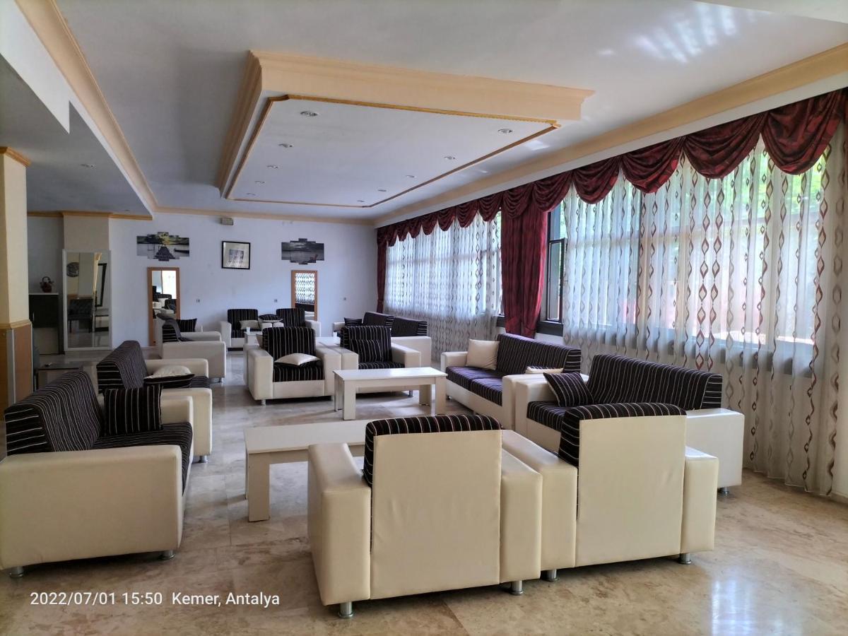 Akasia Resort Hotel เบลดิบี ภายนอก รูปภาพ